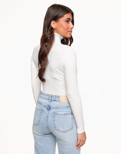 Nora | Classic Turtle Neck