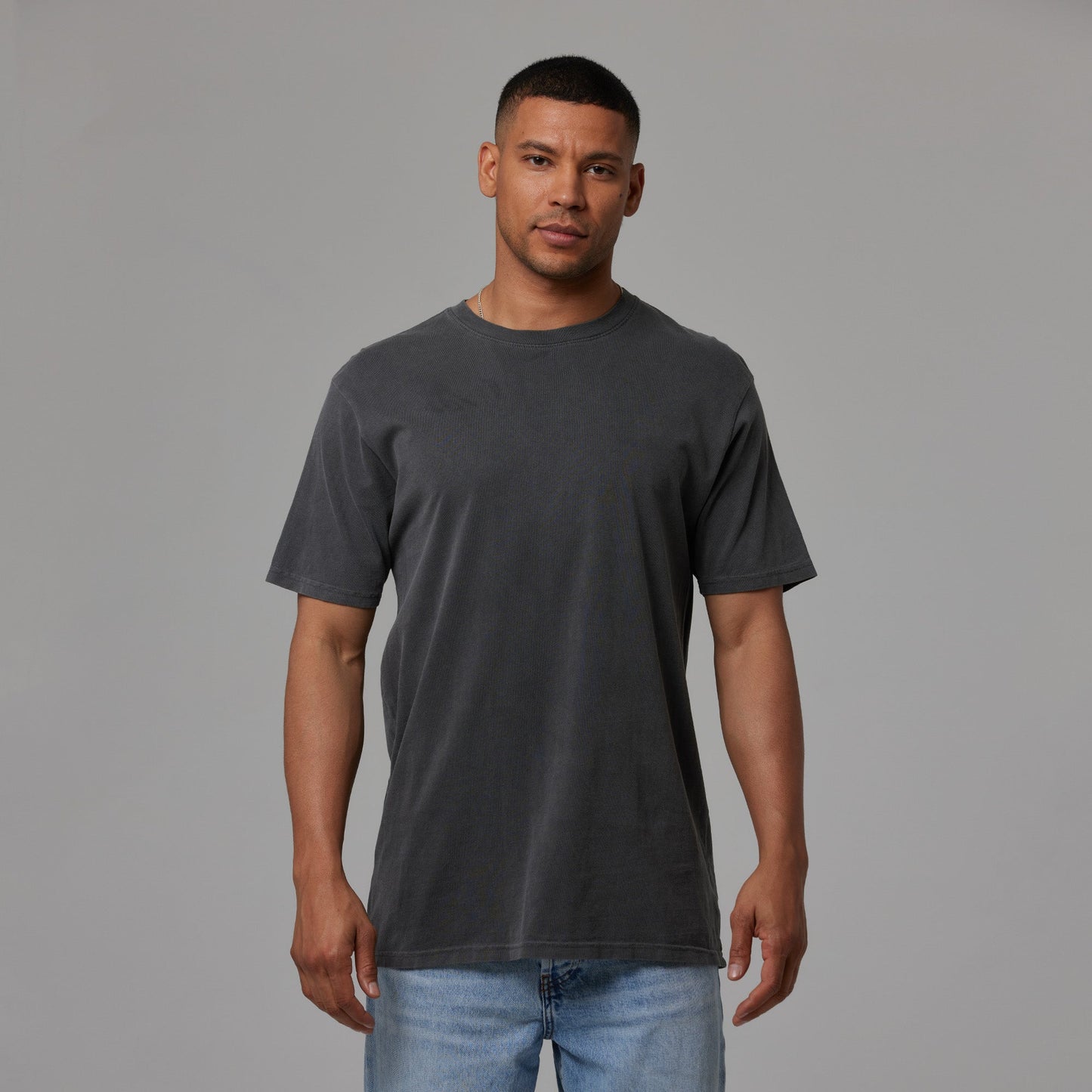 Jake | Essential Comfort T-shirt 