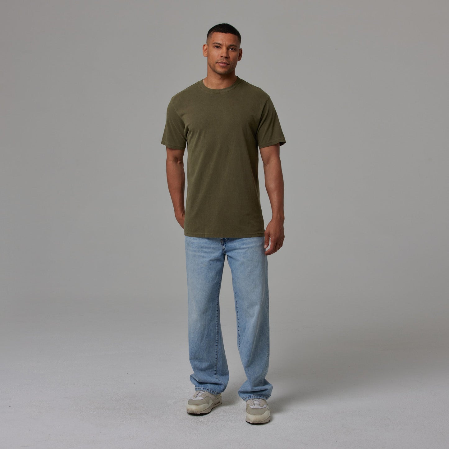 Jake | Essential Comfort T-shirt 