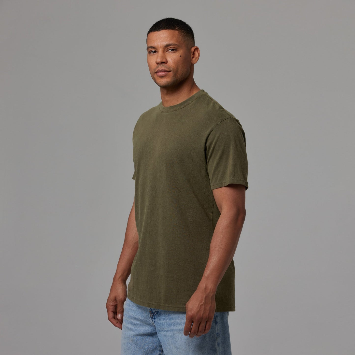 Jake | Essential Comfort T-shirt 